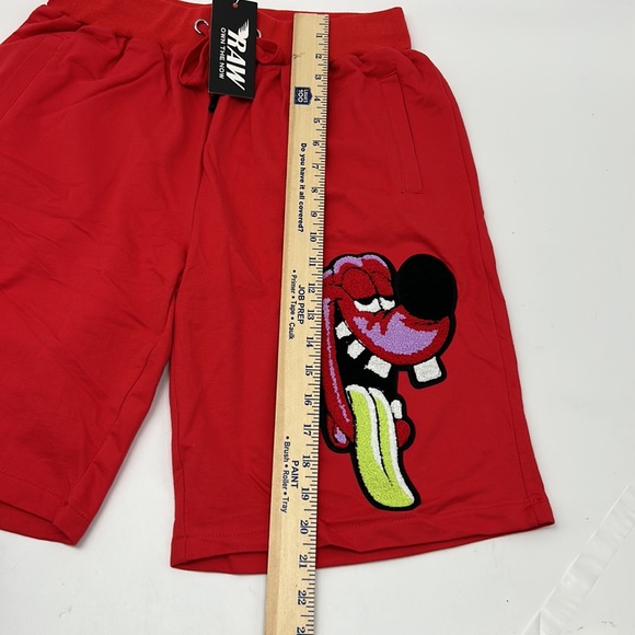 RAW OWN THE NOW MENS SIZE SMALL GRAPHIC PATCH 2 POCKET RED SHORTS - Picture 5 of 11